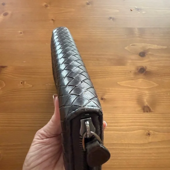 Bottega Brown Leather Wallet with Card Slots and Zipper - Picture 4 of 12